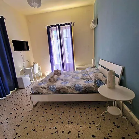 Arco Di Trionfo Bed & Breakfast 4*