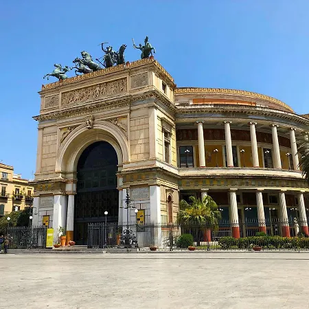 فندق مبيت وإفطار Arco Di Trionfo 3*