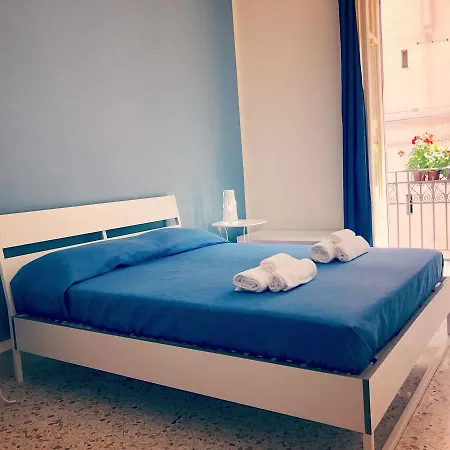 Arco Di Trionfo לינה וארוחת בוקר 4*