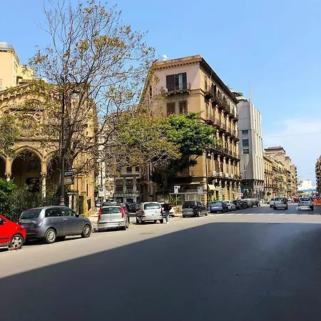 Arco Di Trionfo לינה וארוחת בוקר פלרמו